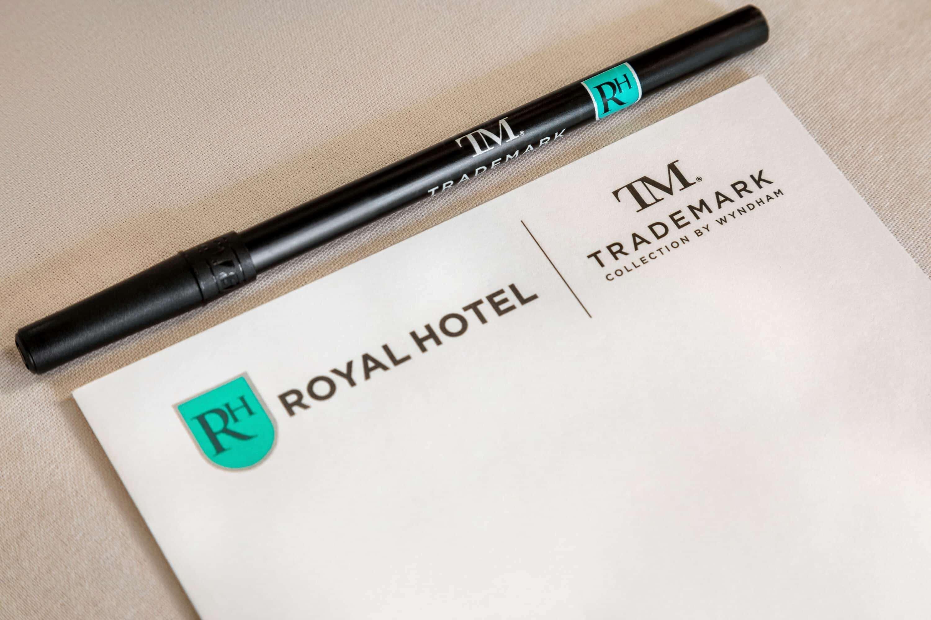 Royal Hotel Calgary, Trademark Collection By Wyndham Buitenkant foto